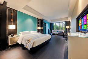 Longquan Jinsha Hotspring Hotel