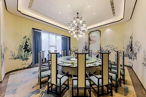 Longquan Jinsha Hotspring Hotel