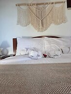 Kite And Dreaming Hotel