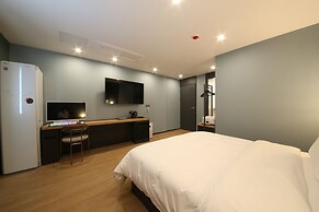 BROWNDOT HOTEL