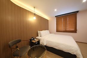 BROWNDOT HOTEL