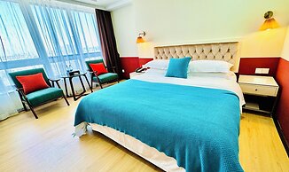 Carnation Business Hotel