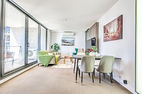 StayAU Leisure 2BR Modern CBD Apt