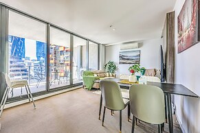 StayAU Leisure 2BR Modern CBD Apt