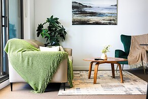 StayAU Leisure 2BR Modern CBD Apt