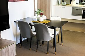 StayAU Leisure 2BR Modern CBD Apt