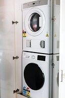 StayAU Leisure 2BR Modern CBD Apt