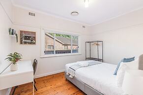 StayAU 4BRM Charming Home in Mt Colah