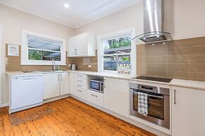 StayAU 4BRM Charming Home in Mt Colah