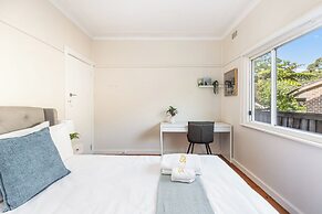 StayAU 4BRM Charming Home in Mt Colah