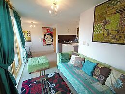 Apartmentsleeps5-balcony-petfriendly-aoarena-heatonpark-onstreetparkin