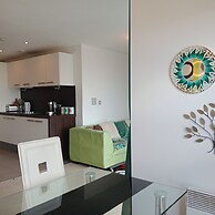 Apartmentsleeps5-balcony-petfriendly-aoarena-heatonpark-onstreetparkin