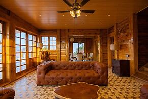 Amarjas Sierra Vista