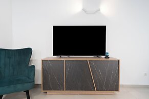 Minimalist 2Bedroom Apartment with Balcony in the heart of Athens