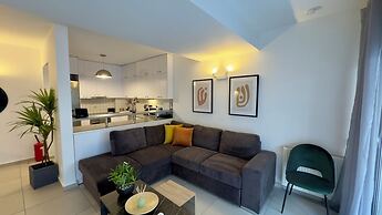 Minimalist 2Bedroom Apartment with Balcony in the heart of Athens