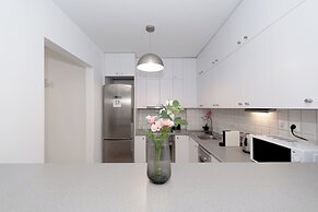 Minimalist 2Bedroom Apartment with Balcony in the heart of Athens