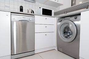 Minimalist 2Bedroom Apartment with Balcony in the heart of Athens