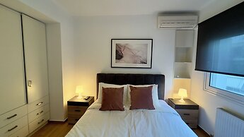 Minimalist 2Bedroom Apartment with Balcony in the heart of Athens