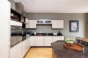 Stylish 2-bed flat in New Town