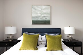 Stylish 2-bed flat in New Town