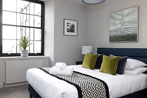 Stylish 2-bed flat in New Town