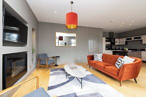 Stylish 2-bed flat in New Town