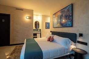The Central House Granada Elvira Hostel