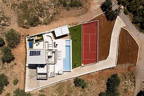 Luxurious Villa Dias With Tennis Court by Estia