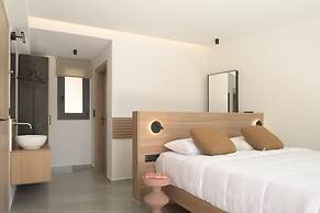 Luxurious Villa Dias With Tennis Court by Estia