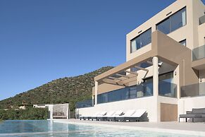 Luxurious Villa Dias With Tennis Court by Estia