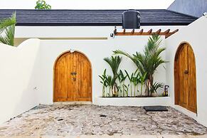 Esha Private Pool Villas by AGATA