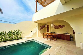 Esha Private Pool Villas by AGATA