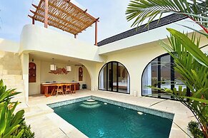 Esha Private Pool Villas by AGATA