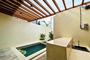 Esha Private Pool Villas by AGATA