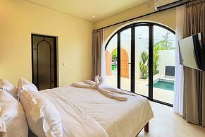 Esha Private Pool Villas by AGATA