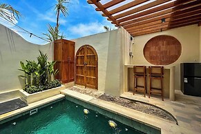 Esha Private Pool Villas by AGATA