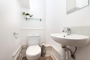 JOIVY Cosy Flat Next to Haymarket