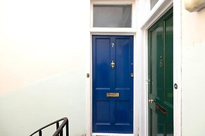 JOIVY Cosy Flat Next to Haymarket