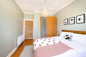 JOIVY Cosy Flat Next to Haymarket