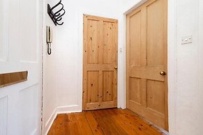 JOIVY Cosy Flat Next to Haymarket