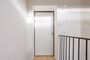 Napoli White Apartment by Wonderful Italy