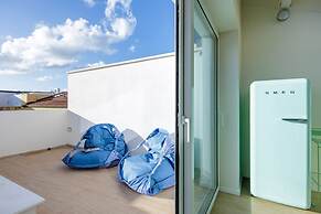 Napoli White Apartment by Wonderful Italy