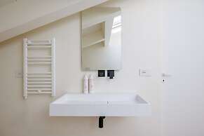 Napoli White Apartment by Wonderful Italy