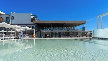 Gennadi Seaside Resort