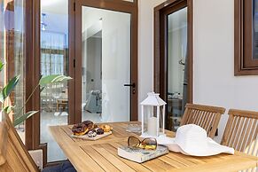 Evangelia's Residence