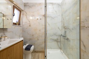 Evangelia's Residence