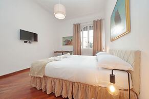 Giuliana Giant Apartment