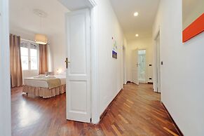 Giuliana Giant Apartment