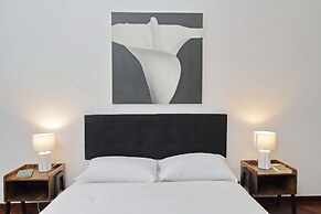 Giuliana Giant Apartment