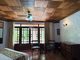 Rancho Rio Perlas Resort & Spa